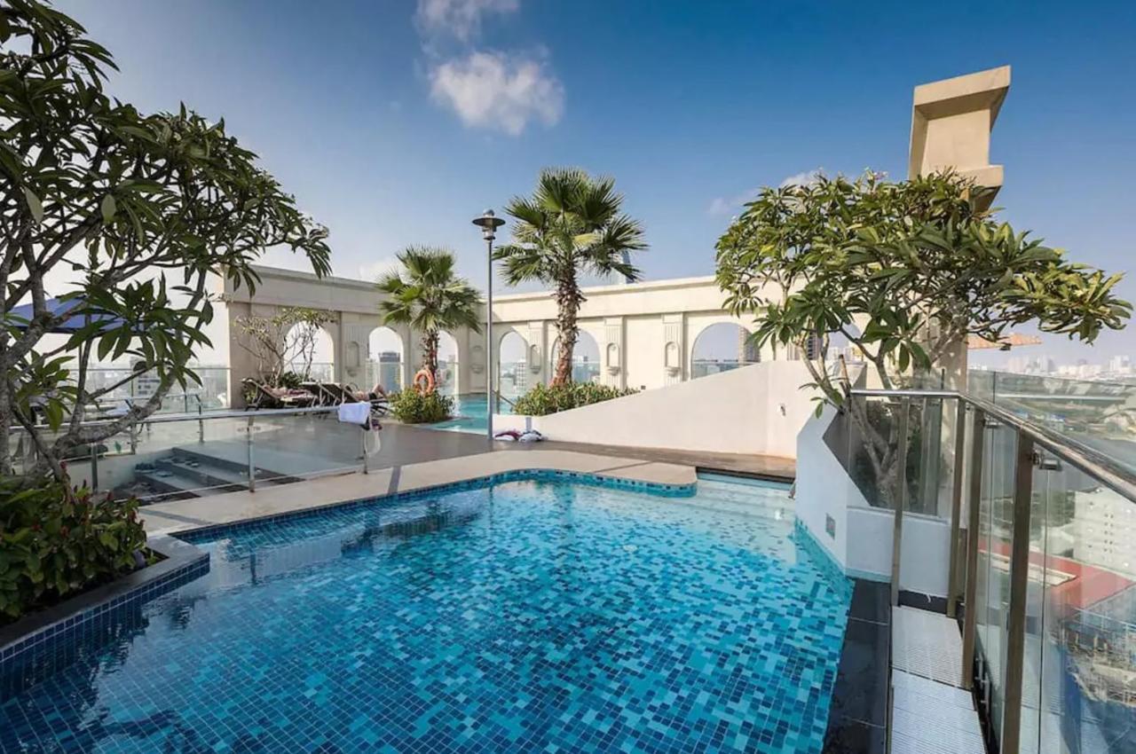 Ami Splendid Rooftop Pool ホーチミン市 エクステリア 写真